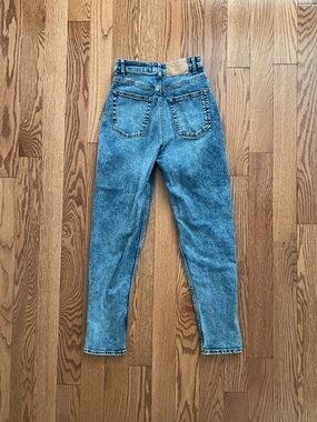 H&M High-Waist Mom Jeans